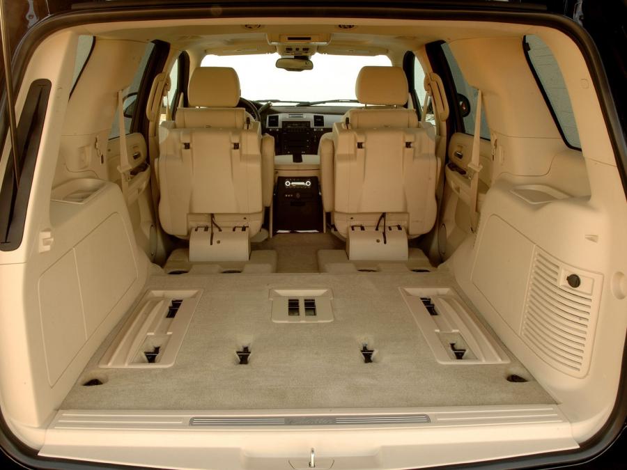  Cadillac Escalade 2006 года  (EU) (фото 6 из 13)